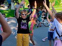 Активисты Молодежного совета разукрасили лица детей аква-гримом