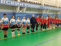 В зональных соревнованиях по бадминтону светловская команда показала хороший результат