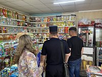 В Светлом прошел рейд по выявлению фактов открытой демонстрации и выкладки электронных сигарет, вейпов в торговых точках 