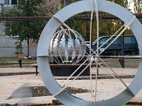 Радиусные лавочки и световые шары: Каскад продолжает преображаться в ходе масштабной реконструкции 