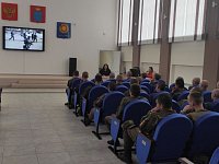 В Доме культуры прошел урок мужества "Не сраженные герои неба"