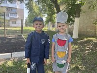 Дошколята вместе со Светофорчиком изучили «Правила юных пешеходов»