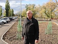 Светловцев просят бережней относиться к новым зелёным насаждениям