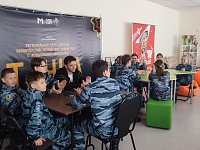 Мальчики против девочек: юных друзей полиции пригласили на батл