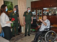 В юбилейных медалях - память о трудовом и военном подвигах строителей