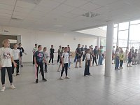 Мы танцуем Чикку-Рикку: волонтёры провели танцевальный флешмоб 