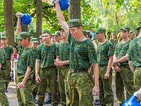 Саратовские гвардейцы стали победителями в соревнованиях по гиревому спорту