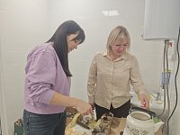 В Светлом не прекращается работа по изготовлению окопных свечей