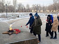 Школьники Светлого почтили память Героев Отечества