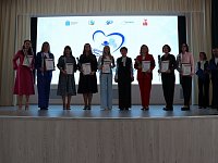 Педагог-психолог детского сада "Светлячок" Алла Завалкина стала победителем регионального конкурса "Педагог-психолог года"