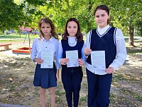 Волонтеры провели акцию "Безопасная дорога в школу"