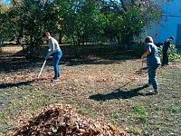Медики Светлого вышли на субботник
