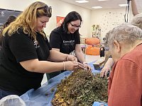 Светловские «серебряные» волонтёры готовили витаминный чай на передовую