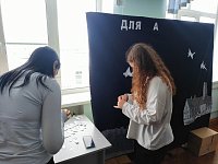 В школьном музее старшеклассники выполнили экспозицию "Опыт концлагерей... Дорогой страданий"