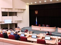 Депутаты призвали ТФОМС разобраться с расходами на медпомощь вне Саратовской области