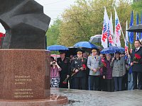 В Саратове открыли памятник "регулировщице Победы"