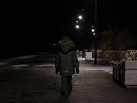 В какое время ребенку можно и нельзя быть на улице без взрослых