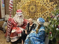 В преддверии новогодних праздников в Светлом поздравили тружениц тыла