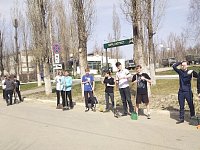 Активисты второй школы провели экологический субботник