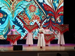 День городка: выставки, концерты творческих коллективов, шахматный турнир и весёлые старты для детей