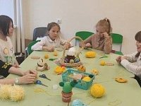 Пасхальные поделки сделали ребята из объединения «Художественное вязание»