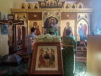 В День Святой Троицы в храме п.Светлый прошла праздничная Божественная Литургия 