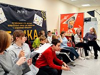 В молодежной редакции по-летнему жарко