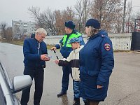 Юные друзья полиции рассказали автолюбителям, как не стать жертвой мошенников