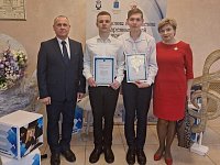 Двум воспитанникам детской школы искусств Светлого присвоено высокое звание «Губернаторский стипендиат»