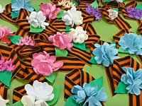 Кусочек ленты - символ той Победы!