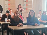 Светловские школьницы приняли участие в «Битве Дипломатов»