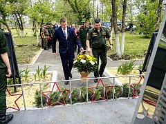 Пронесём сквозь века память о героях