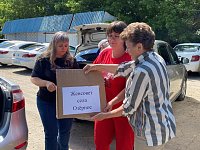 Женсовет передал гостинцы бойцам, находящимся на лечении в военно-медицинском батальоне