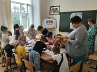 Светловские ребята мастерили «волшебное дерево»